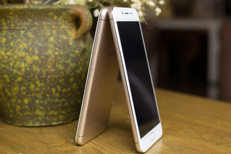 【来宾客户专享】vivo y67l 移动版 32gb 直降400元 赠12g区内流量